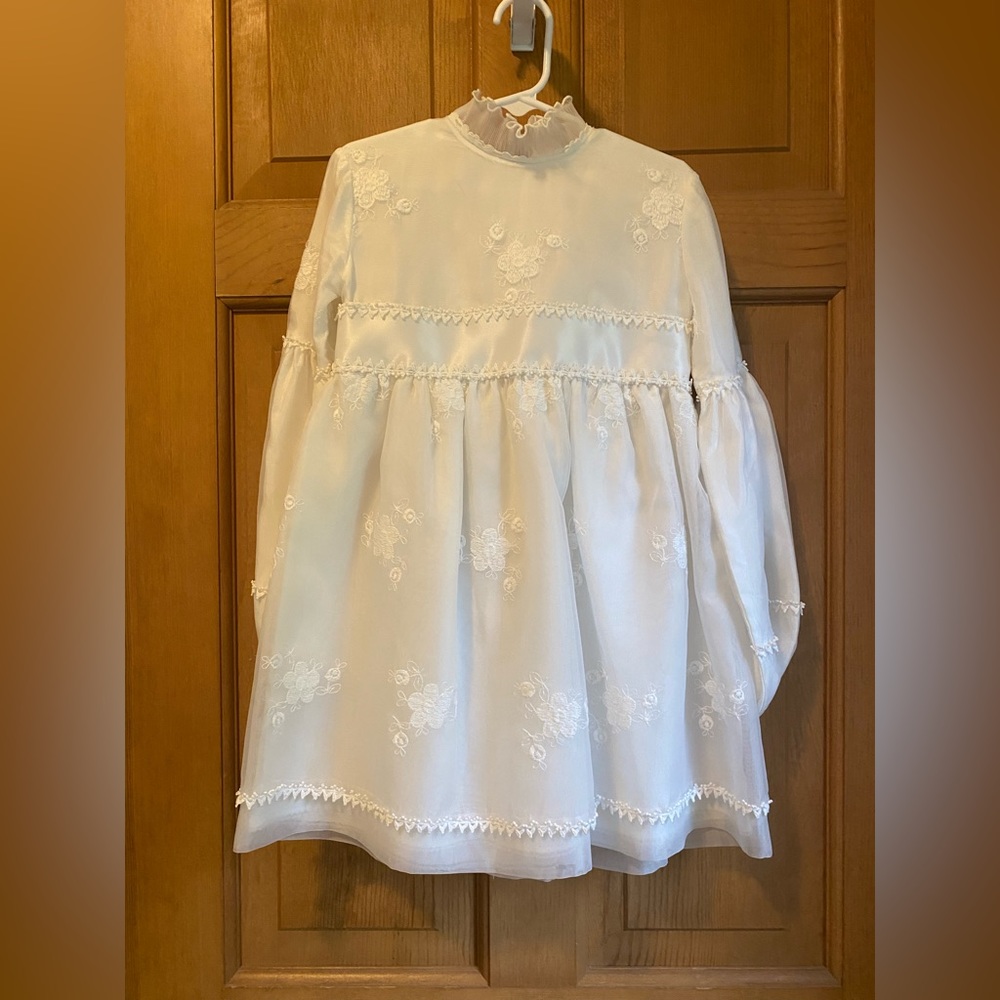 Girls Vintage Flower Girl/First Communion/Party Dress. From the 70’s.